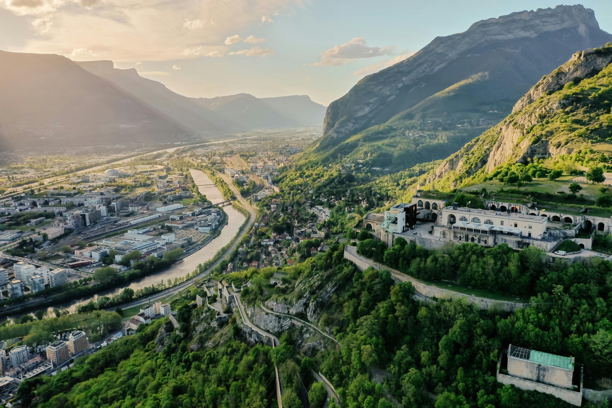 Vue Grenoble - Location Van Aménagé