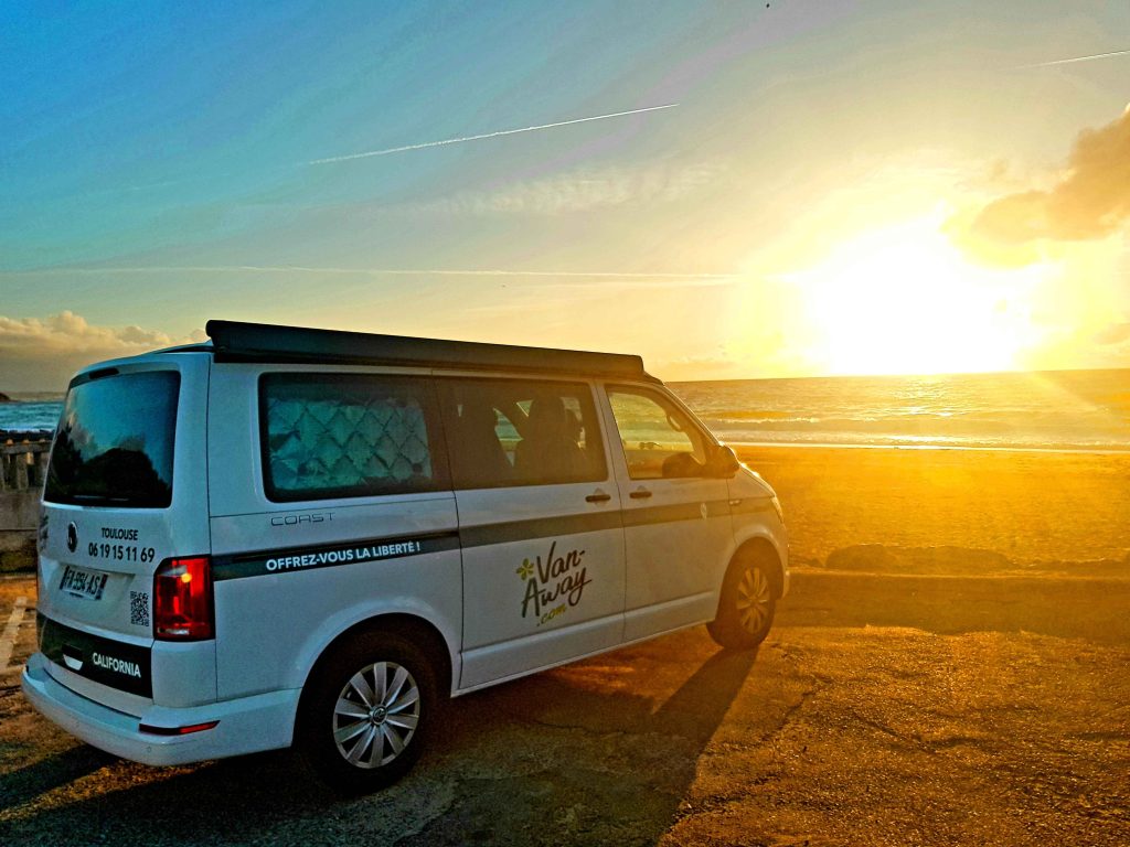 van cote couche de soleil mer