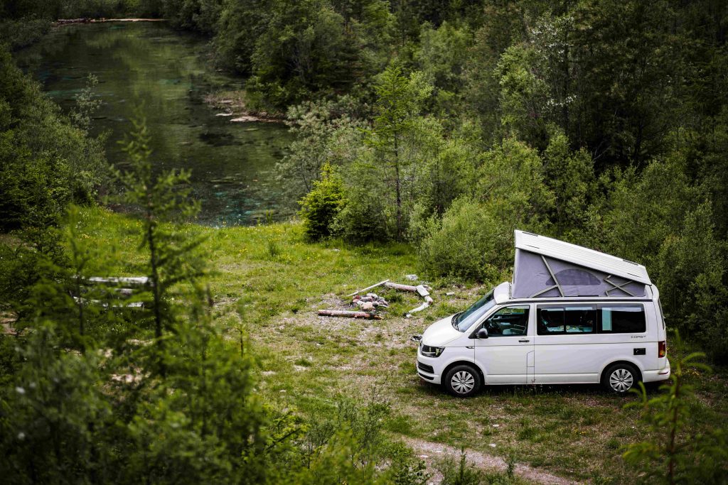 van ruisseau campement