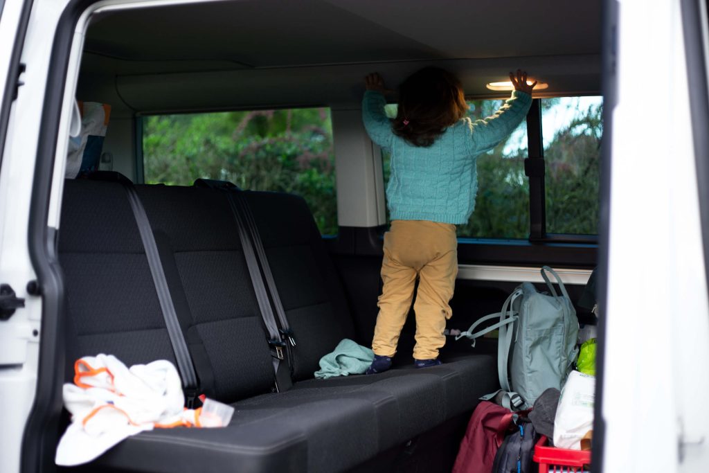 bebe enfant debout sieges arriere van
