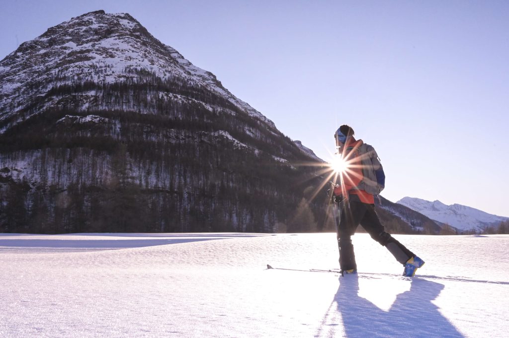 ski fond sommet montagnes sunset neige