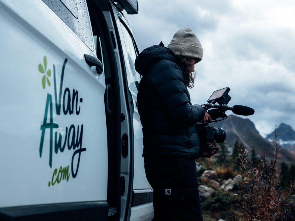 camera van away sommet montagne