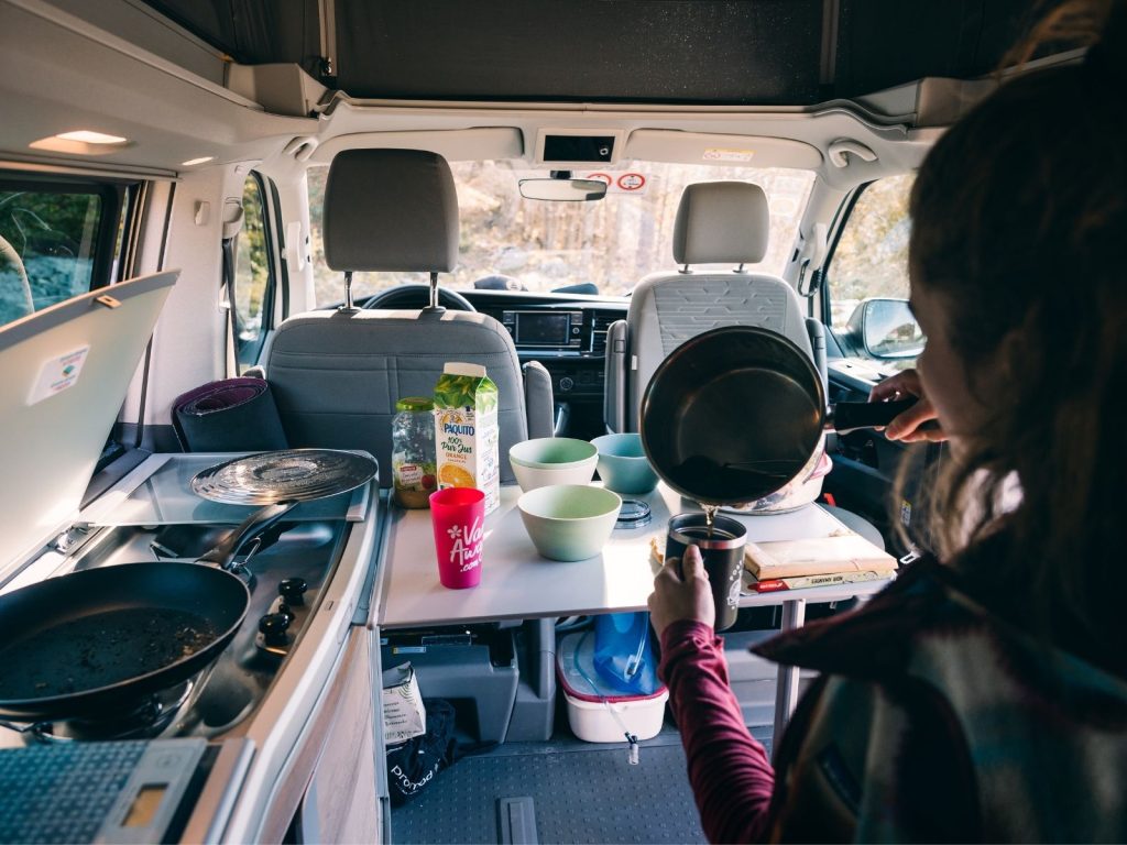 interieur van amenage cuisine petit dejeuner boissons
