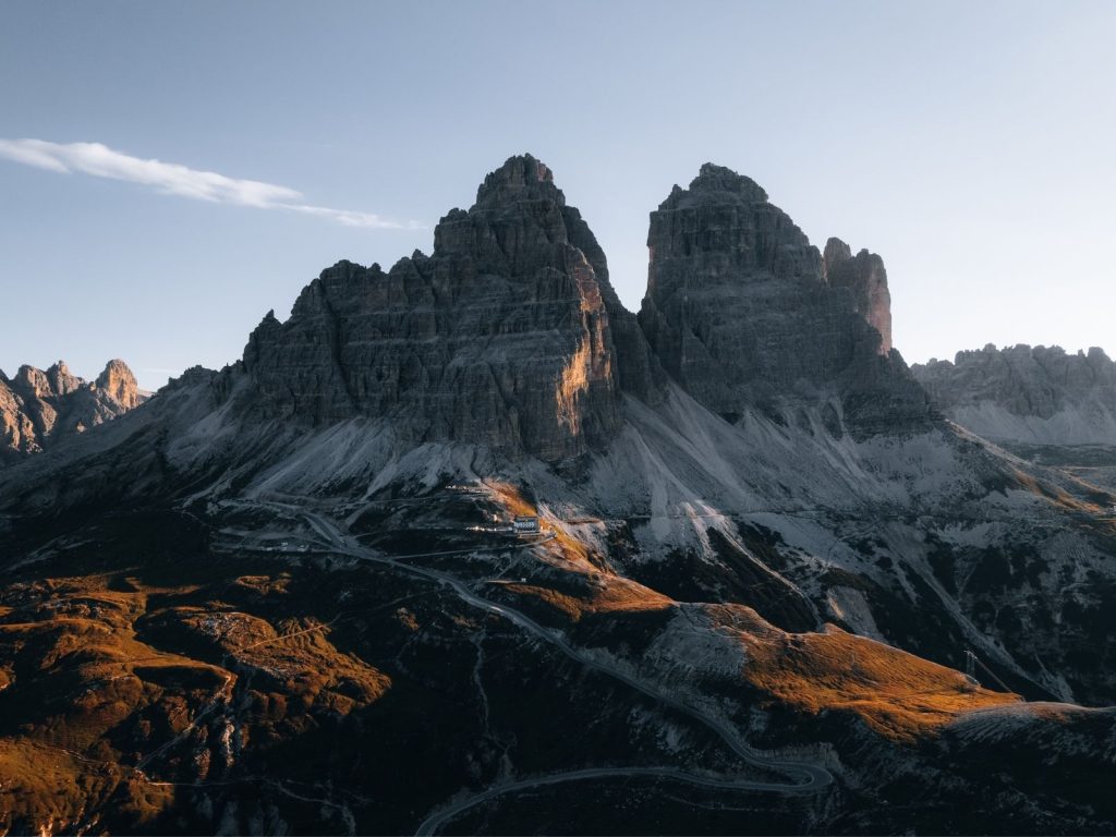 sommets montagne roadtrip soleil paysage neige