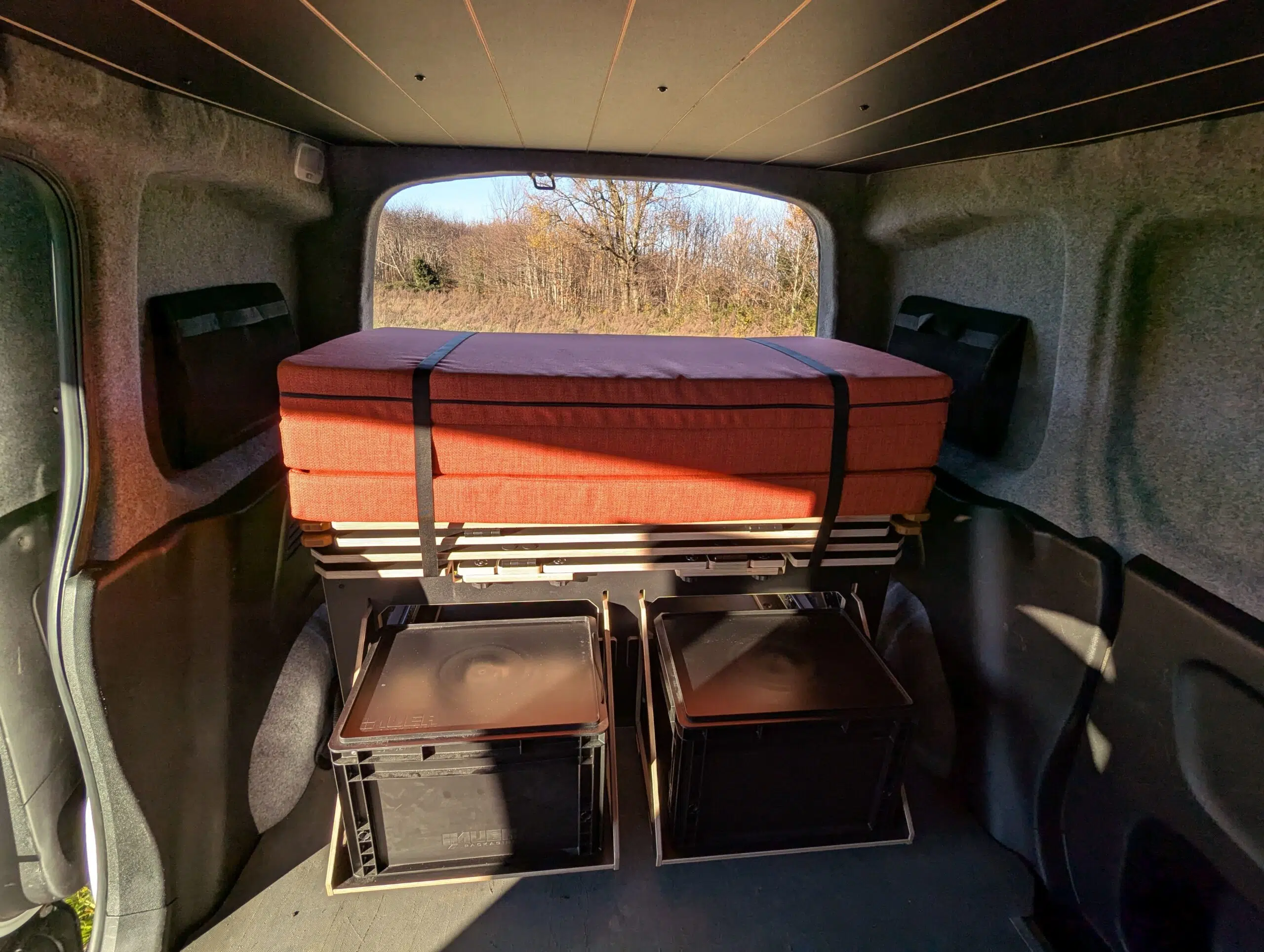 la mini box van